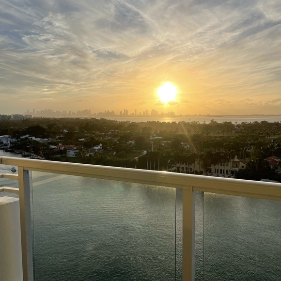 Meet your Posher, Ilana - Picture 1 of 1